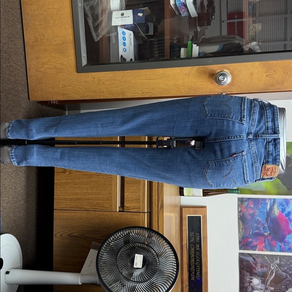 Levi’s Skinny Jeans Medium Wash Stretch Denim Women’s Size 27 - Picture 5 of 6